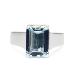 18ct and Palladium Aquamarine Solitaire Ring