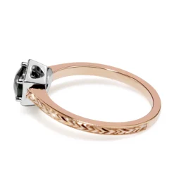 18ct Rose and White Gold Vintage Style Sapphire Ring
