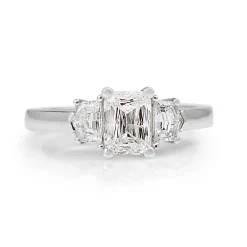 18ct White Gold 3 Stone Diamond Ring