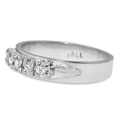 18ct White Gold and Palladium Vintage Diamond Ring