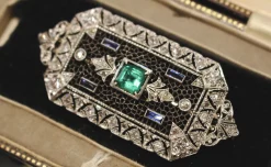 18ct White Gold Antique Emerald, Sapphire and Diamond Brooch