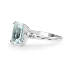 10ct White Gold Aquamarine and Diamond Ring