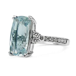 18ct White Gold Aquamarine and Diamond Ring