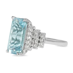 18ct White Gold Aquamarine and Diamond Deco Style Ring
