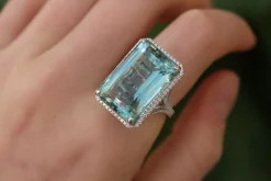 18ct White Gold Aquamarine and Diamond Ring