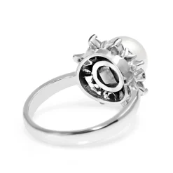 18ct White Gold Cultured Pearl and Diamond Ring