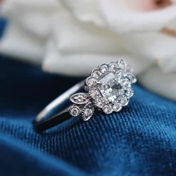 18ct White Gold Cushion Diamond Halo Floral Daisy Ring