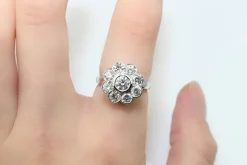 18ct White Gold Daisy Diamond Ring