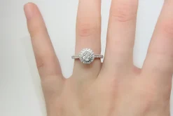 18ct White Gold Diamond Cluster Ring