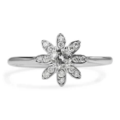 9ct White Gold Diamond Daisy Ring