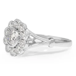 18ct White Gold Diamond Daisy Ring
