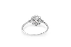 18ct White Gold Diamond Daisy Ring