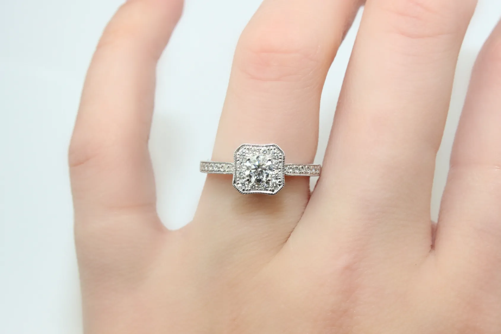 18ct White Gold Diamond Halo Ring