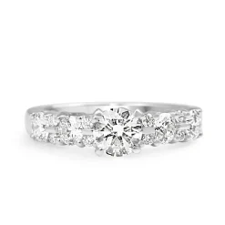 18ct White Gold Diamond Ring