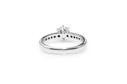 18ct White Gold Diamond Ring