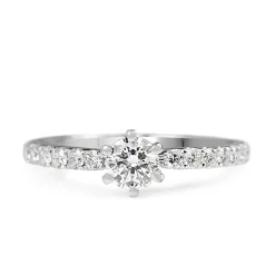 18ct White Gold Diamond Solitaire Ring