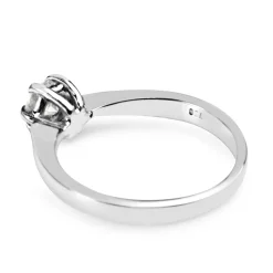 18ct White Gold Diamond Solitaire Ring