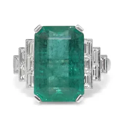 18ct White Gold Emerald and Diamond Art Deco Style Diamond Ring