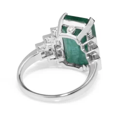 18ct White Gold Emerald and Diamond Art Deco Style Diamond Ring