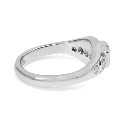 18ct White Gold Emerald and Round Cut Diamond Ring