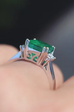 18ct White Gold Emerald and Diamond Ring