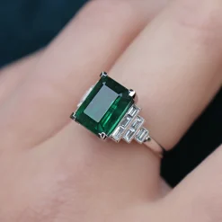18ct White Gold Emerald and Diamond Deco Style Ring