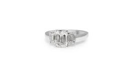18ct White Gold Emerald Cut 3 Stone Diamond Ring