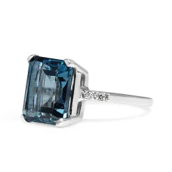 9ct White Gold London Blue Topaz and Diamond Solitaire Ring