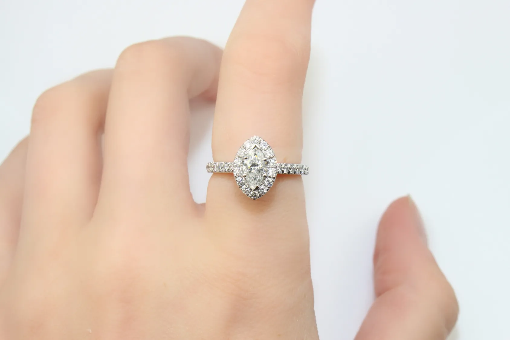 18ct White Gold Marquise Diamond Ring