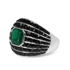 9ct White Gold Onyx and Green Agate Domed Ring
