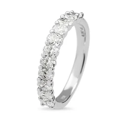 18ct White Gold Oval Diamond Band Ring
