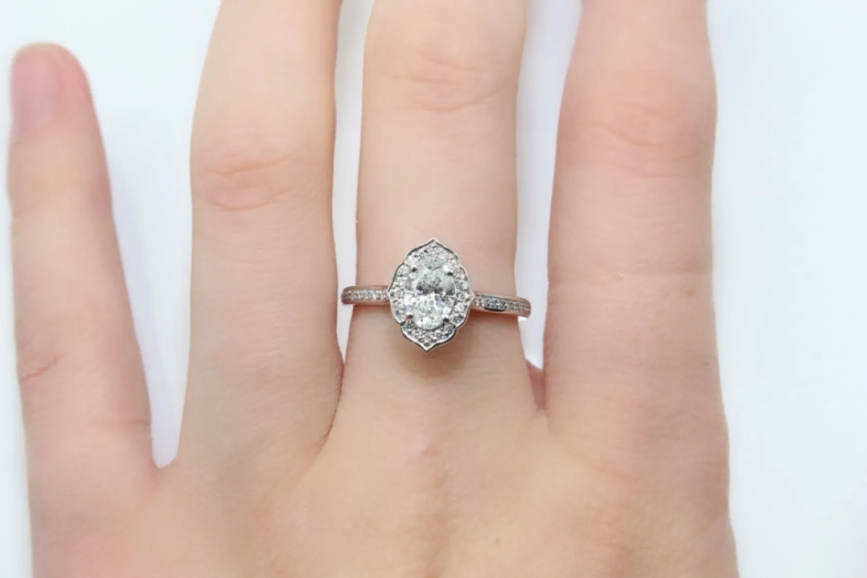 18ct White Gold Oval Vintage Style Halo Ring