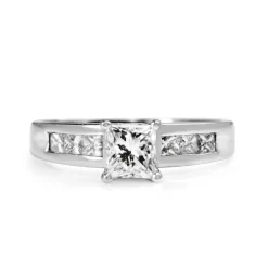 18ct White Gold Princess Cut Solitiare Ring