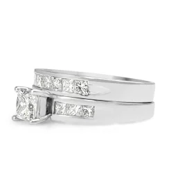 18ct White Gold Princess Cut Solitiare Ring