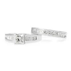 18ct White Gold Princess Cut Solitiare Ring