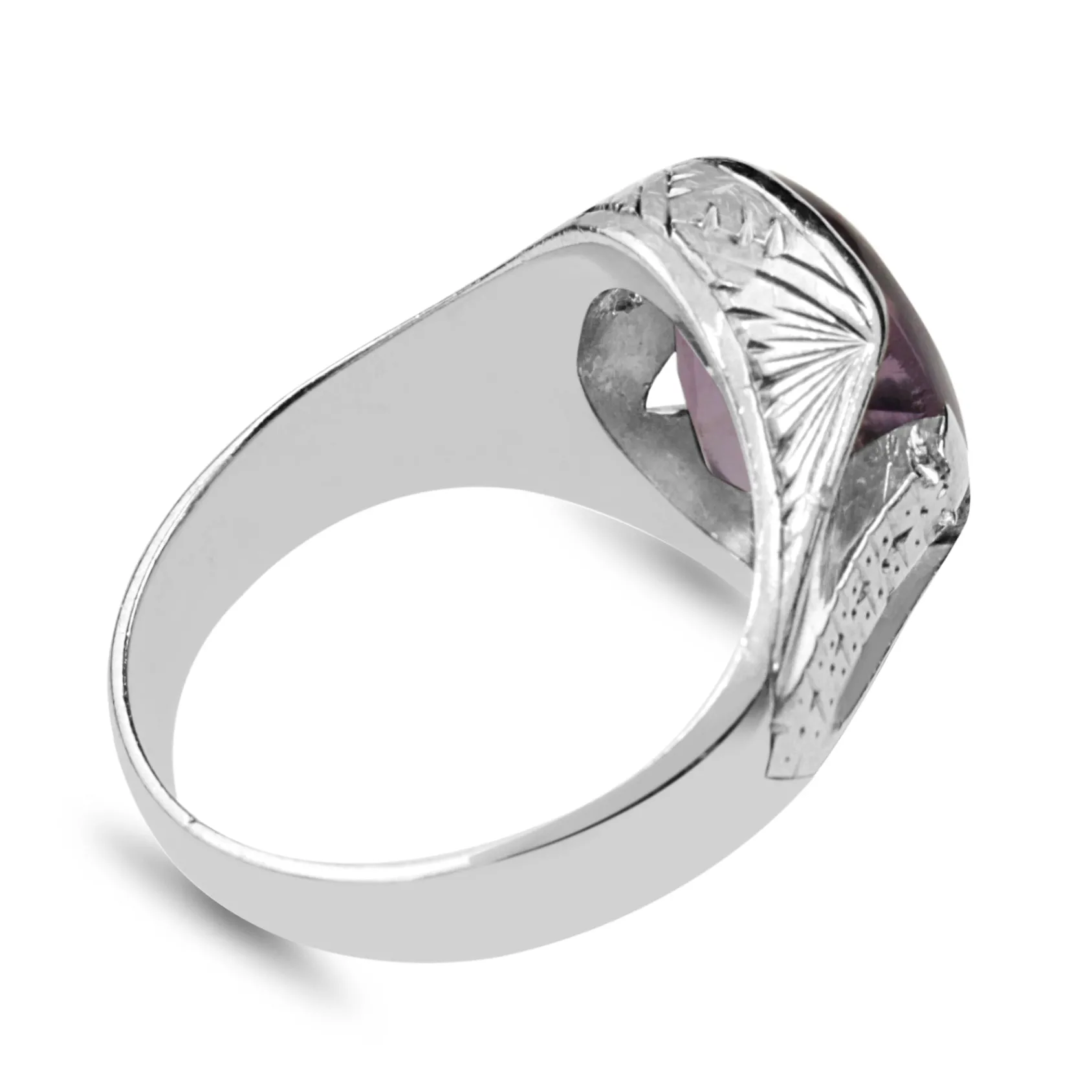 14ct White Gold Vintage Amethyst Engraved ring
