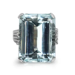 14ct White Gold Vintage Aquamarine and Diamond Ring