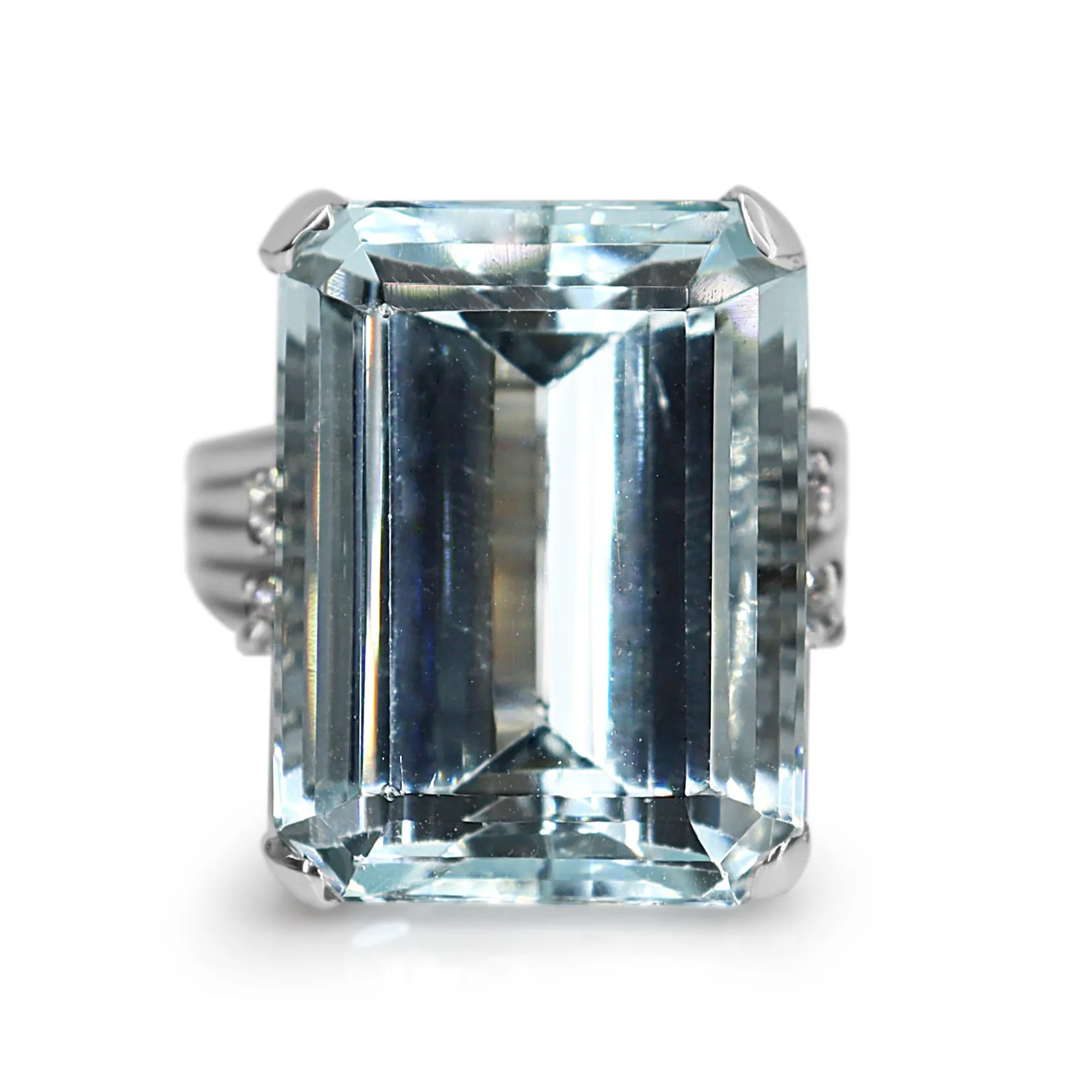 14ct White Gold Vintage Aquamarine and Diamond Ring