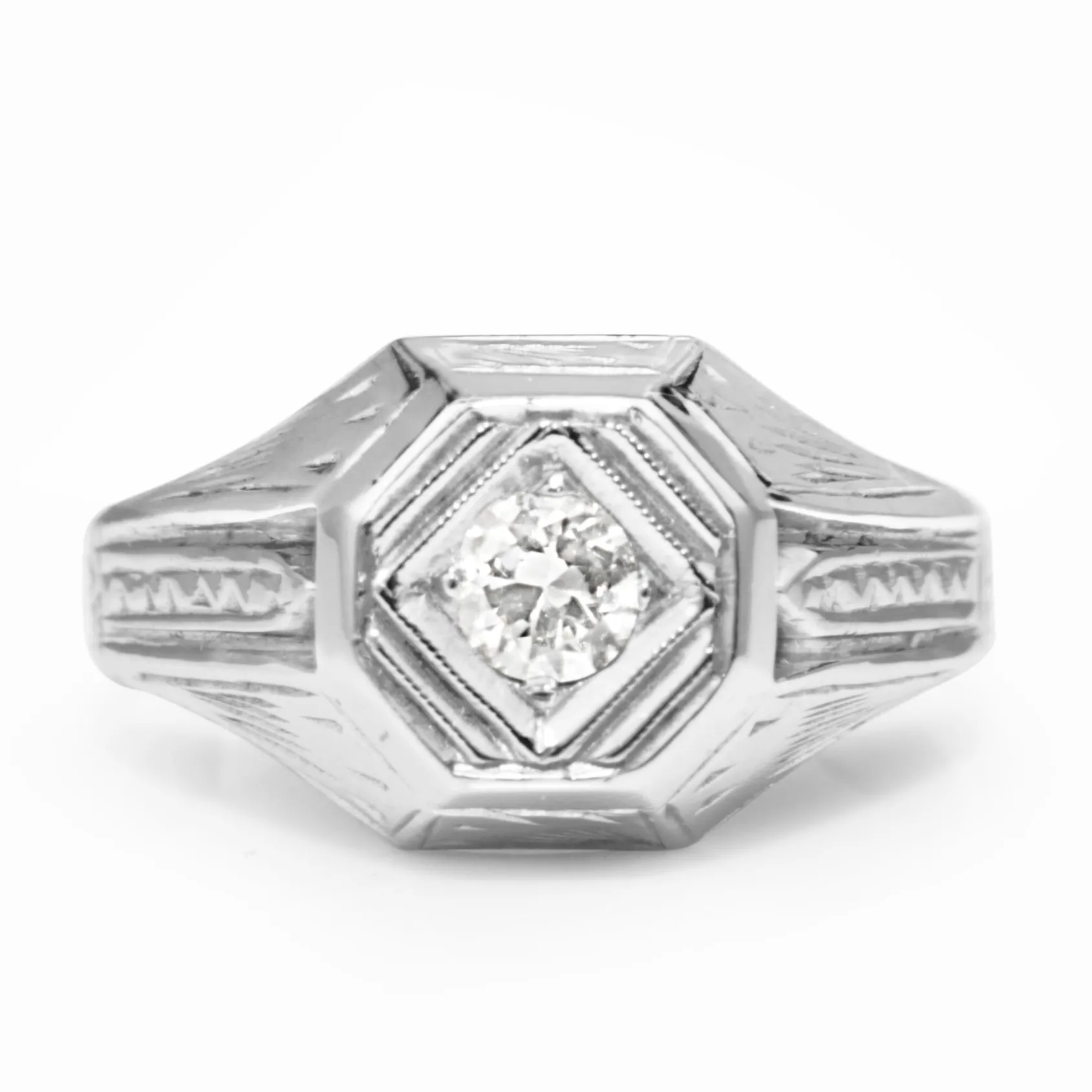18ct White Gold Vintage Diamond Ring