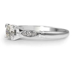 18ct White Gold Vintage Diamond Solitaire Ring