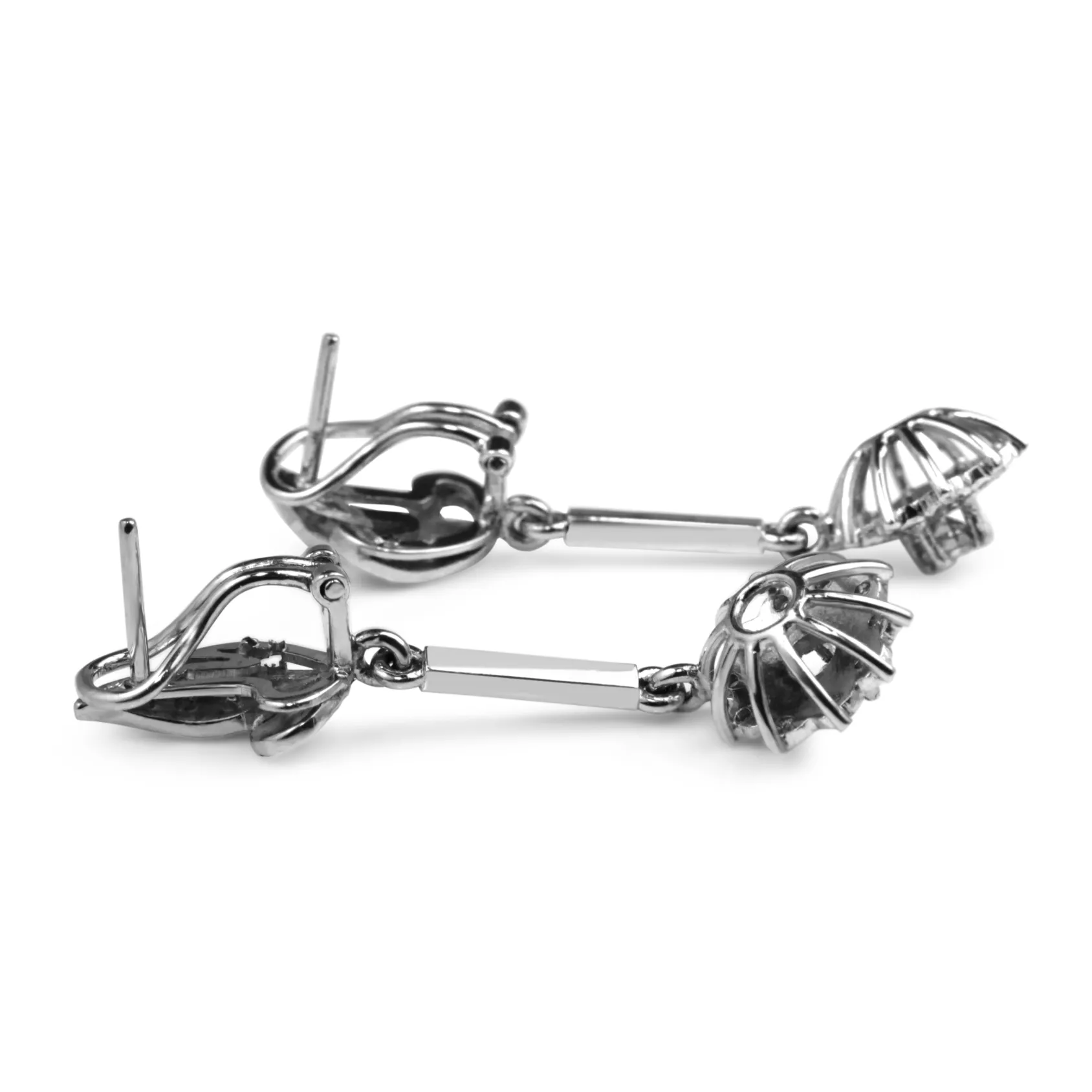 18ct White Gold Vintage Diamond Drop Earrings