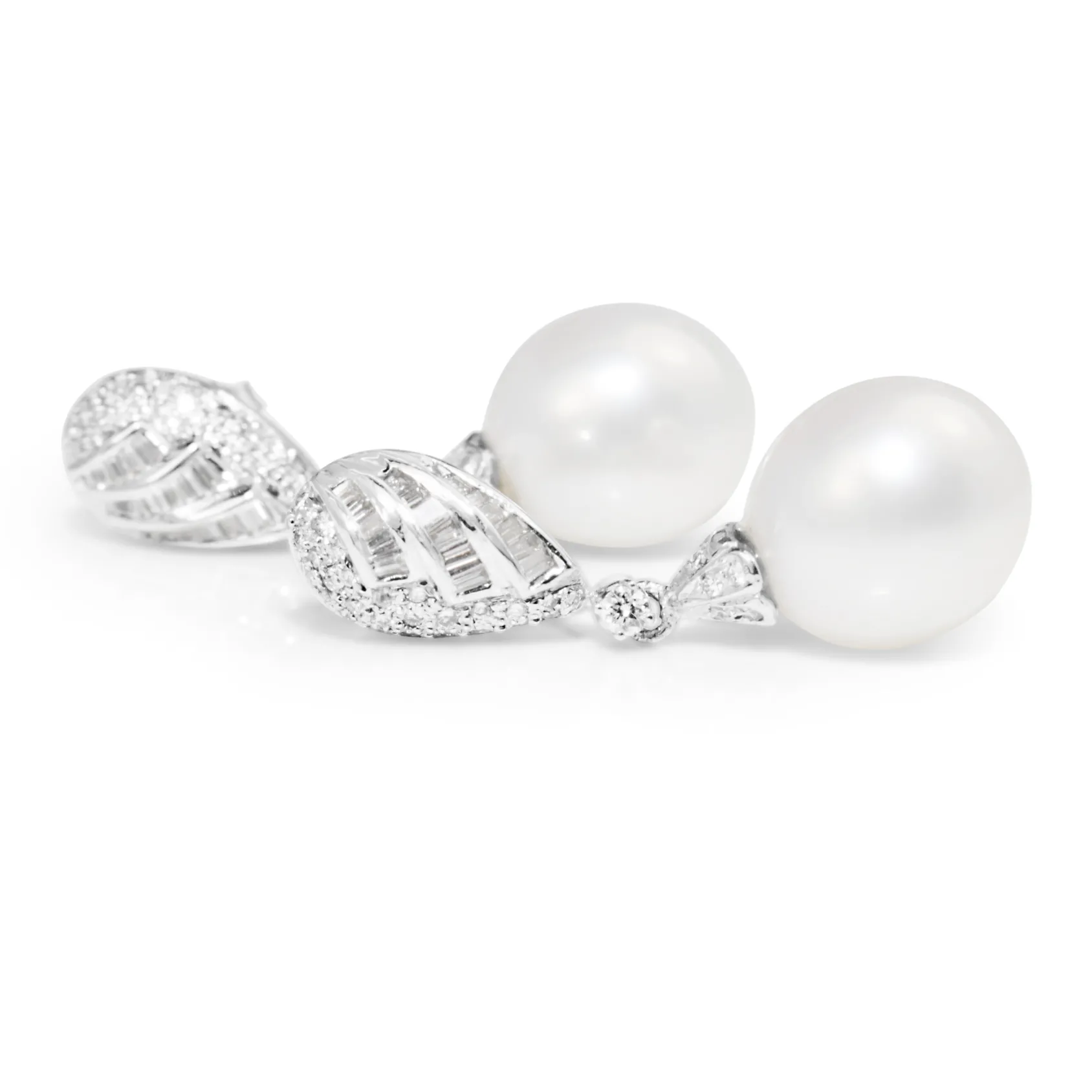 14ct White Gold Vintage Diamond 12mm South Sea Pearl Earrings