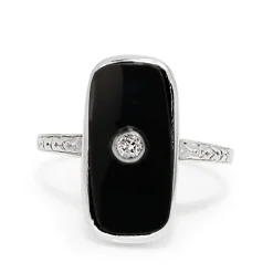 14ct White Gold Vintage Onyx and Diamond Ring