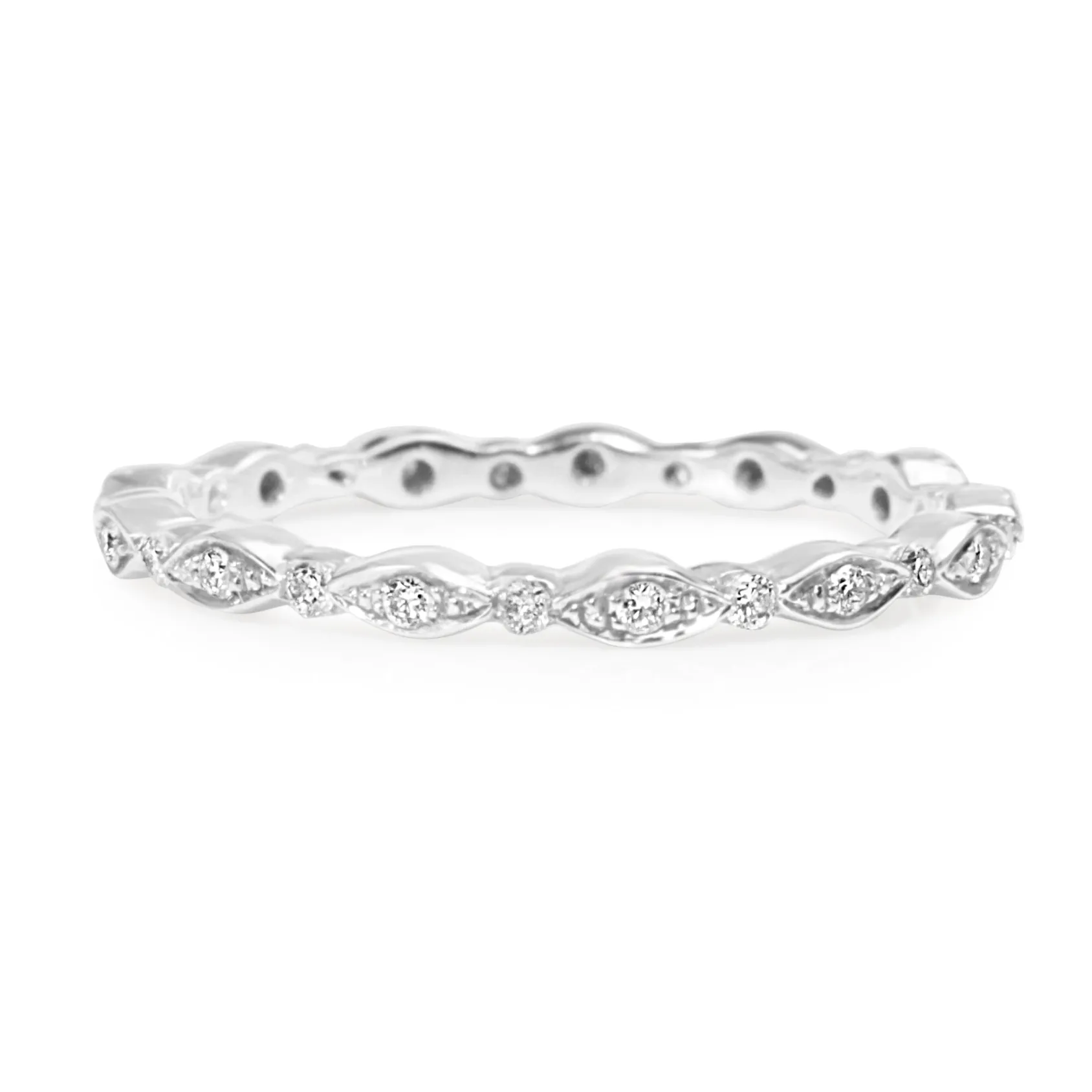 18ct White Gold Vintage Style Diamond All Round Band