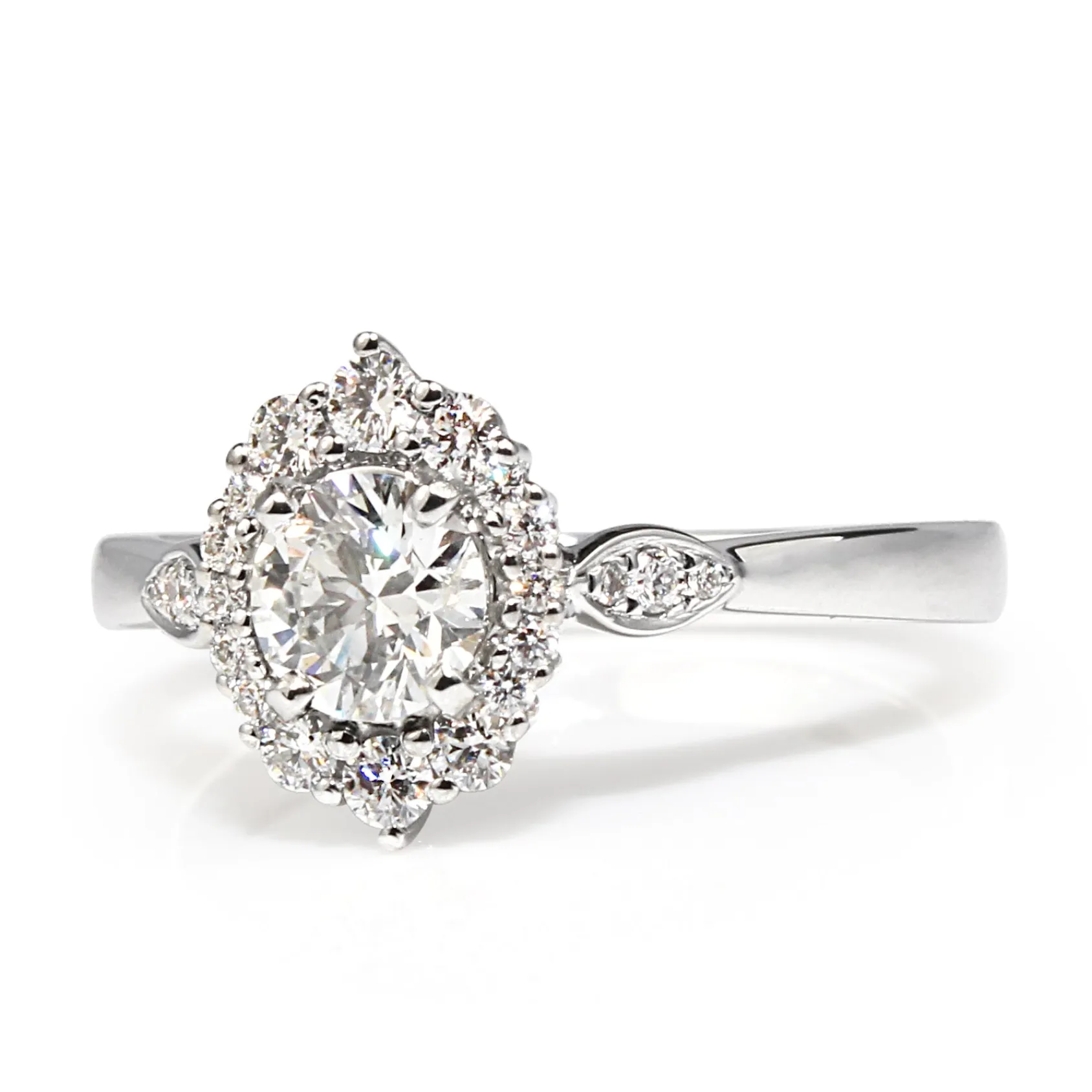 18ct White Gold Vintage Style Diamond Halo Ring