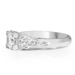 18ct White Gold Vintage Style Diamond Solitaire Ring