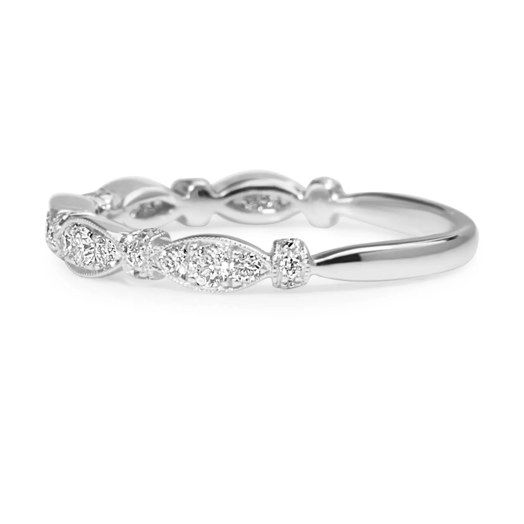 18ct White Gold Vintage Style Diamond Band