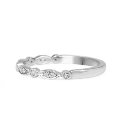 9ct White Gold Vintage Style Diamond Band Ring