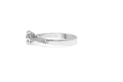 18ct White Gold Vintage Style Solitaire Ring