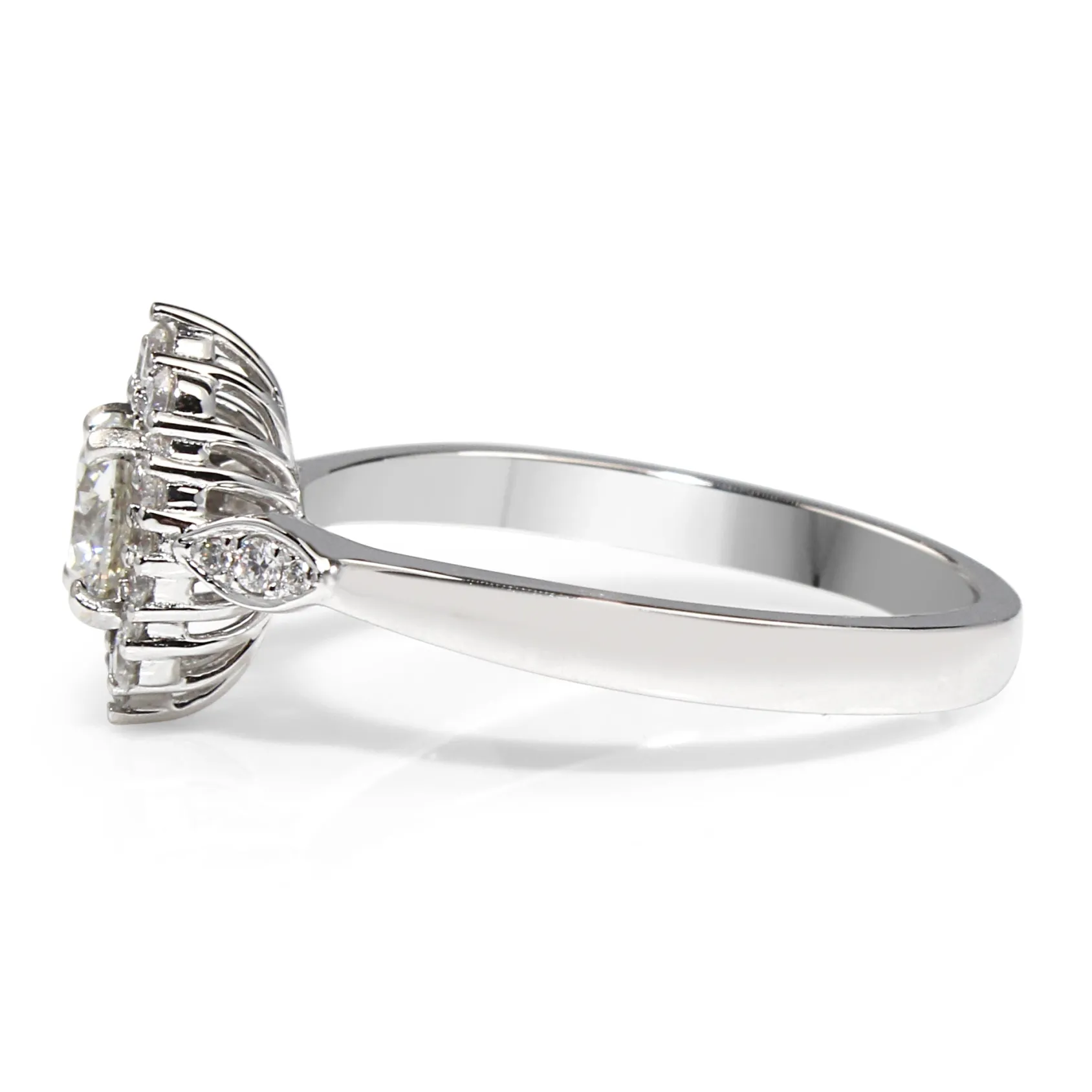 18ct White Gold Vintage Style Diamond Halo Ring